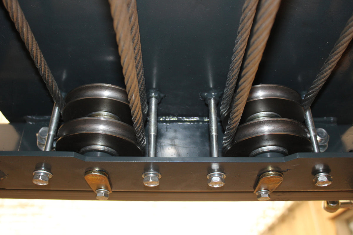 Stratus Compact Enclosed 4 Post 9k lbs Storage Parking Car Lift w/casters SAE-P49P, alamoequipment.com