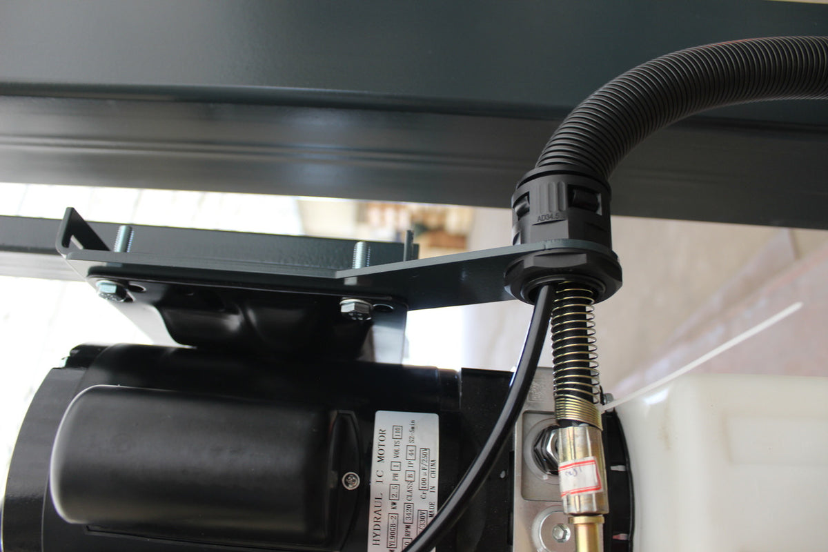 Stratus Compact Enclosed 4 Post 9k lbs Storage Parking Car Lift w/casters SAE-P49P, alamoequipment.com